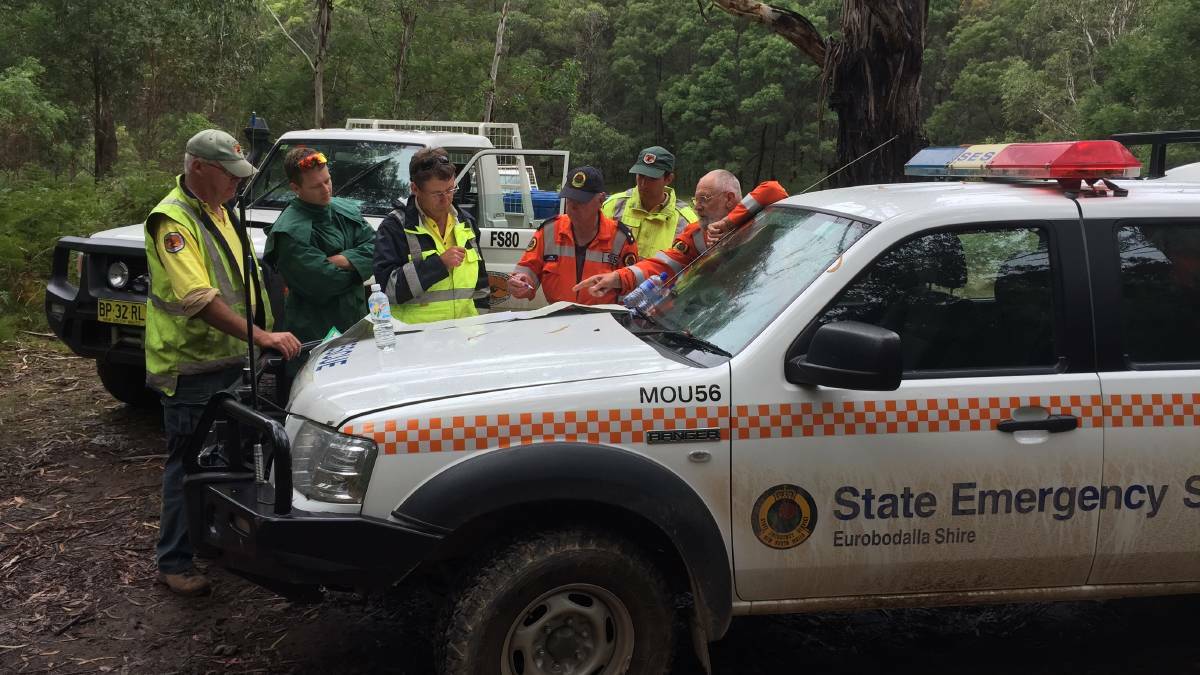 Emergency crews at Bendethera earlier this week. The SES says all campers were escorted out of the flooded site on Sunday, January 10.