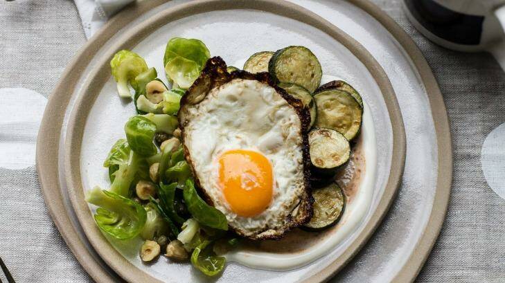 Crispy fried egg with greens. Photo: Martyna Angell
