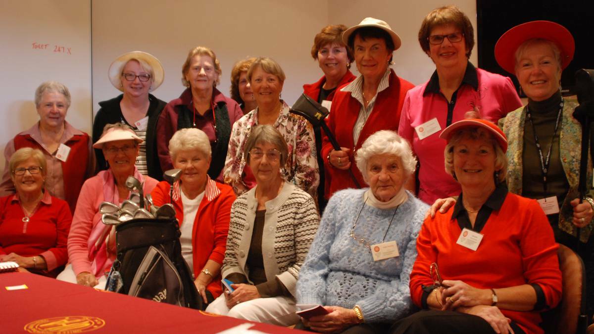 GOLF DAY: Moruya District Hospital Auxiliary members ready for a charity golf day in May 2014: File photo. 