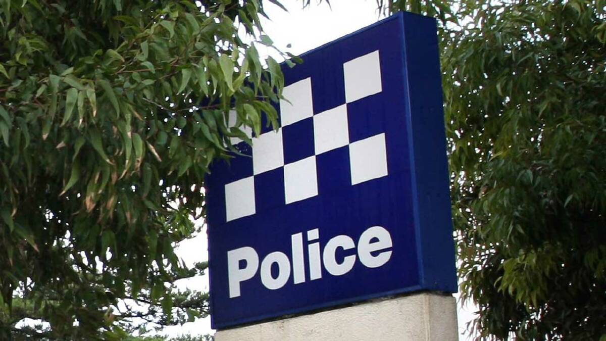 Eight arrested for stealing in Batemans Bay