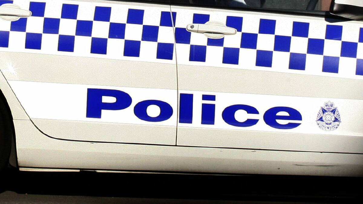 Batehaven business attempted robbery 