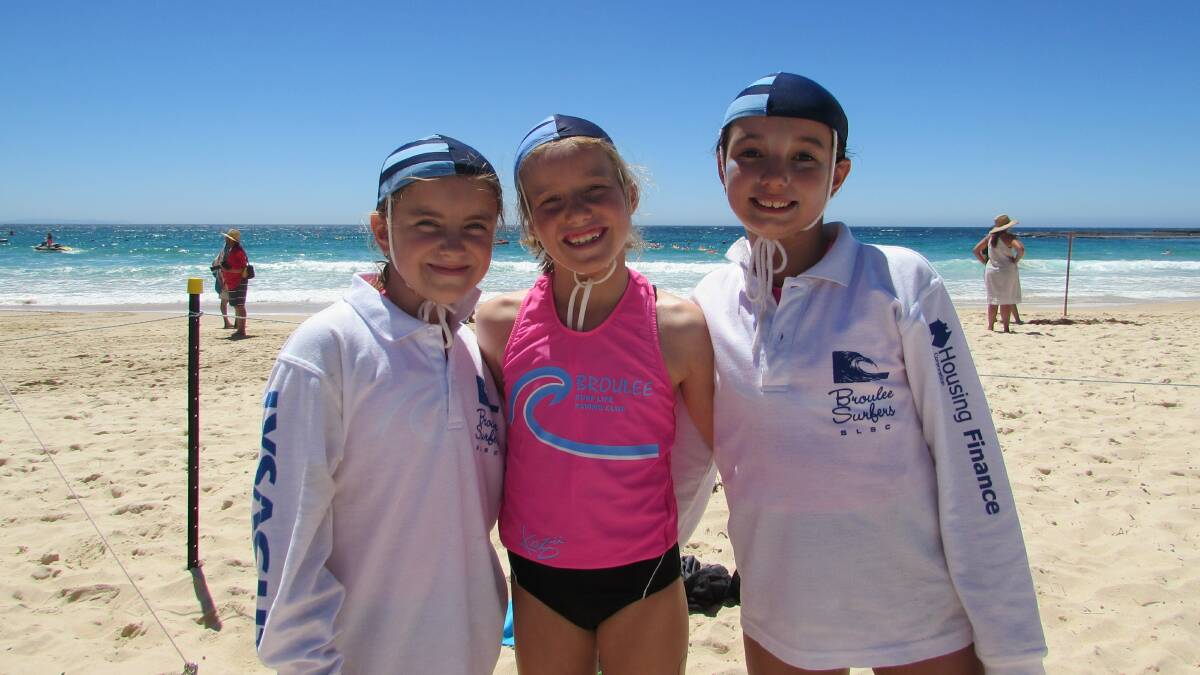 Anna Hosking, Lucy Hincksman and Kirra Dale at the NSW Country Championships. 