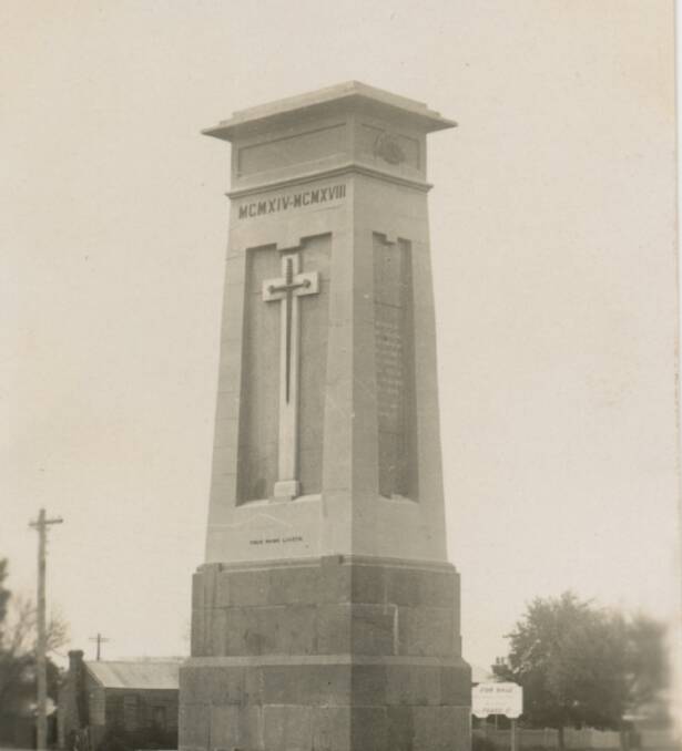 The Bairnsdale War Memorial. 