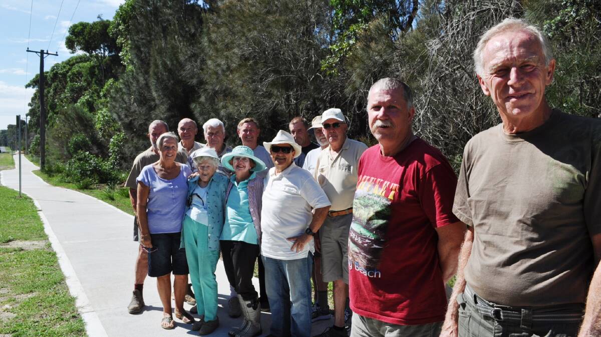 ULLADULLA: Kioloa residents Graham Cooper and John Ross supervised the volunteers who helped establish a footpath in Kioloa including (back) Ray Taplin, Doug Howarth, Barrie Ellis, Phillip Potrebica, Leon Bower and Col Mason, and (front) Chris Louis, Florence Curtis, Helen and John Nelson and Russel Clifton.
 