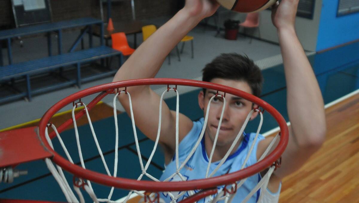 SLAM DUNK: Darcy Harding will have a busy year on the court in 2013. PHOTO: Dean Benson.