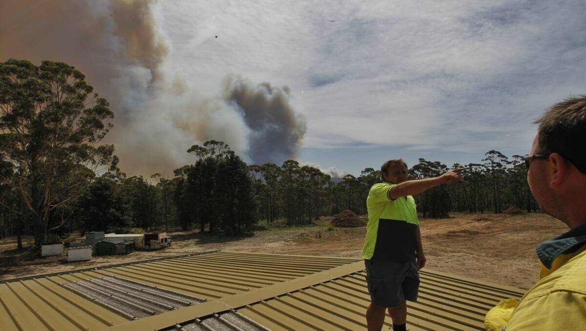 Smoke from the fire burning South West of Wandandian. Photo: Nick Moir - The Sydney Morning Herald.