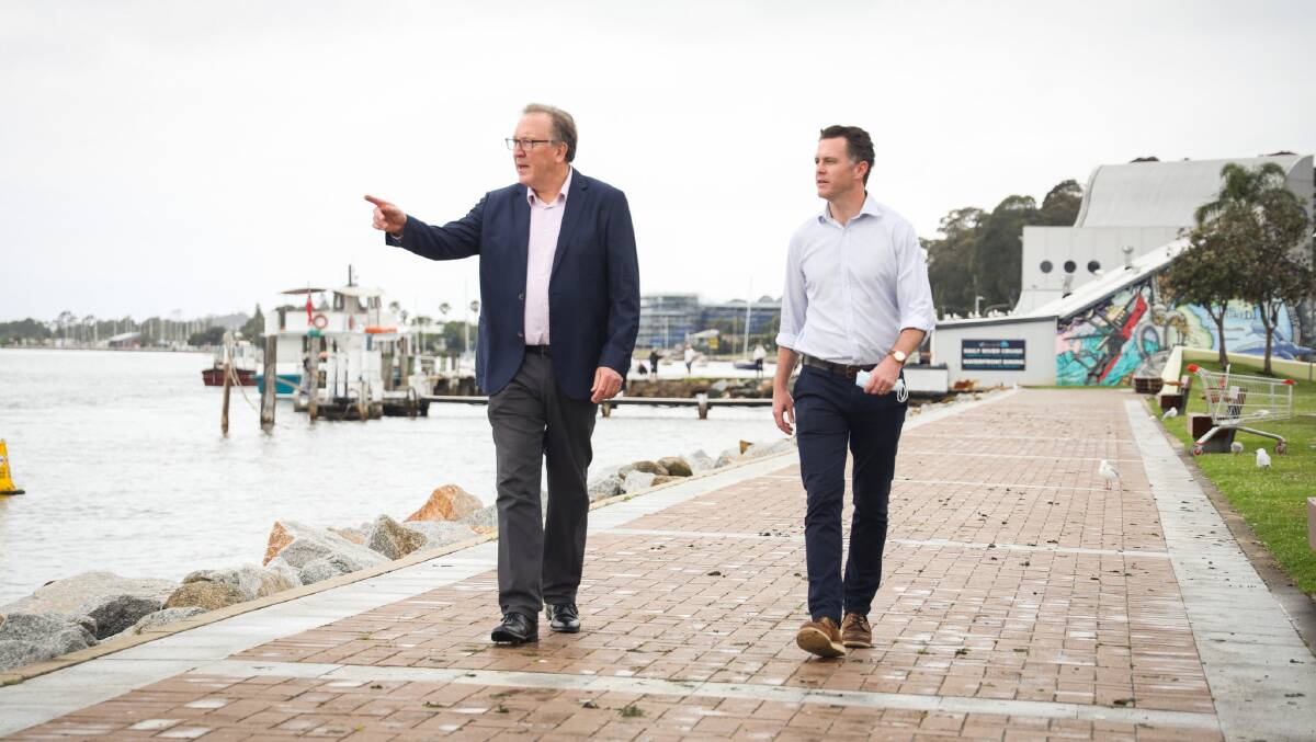 Dr Michael Holland and Labor opposition leader Chris Minns at the Batemans Bay foreshore