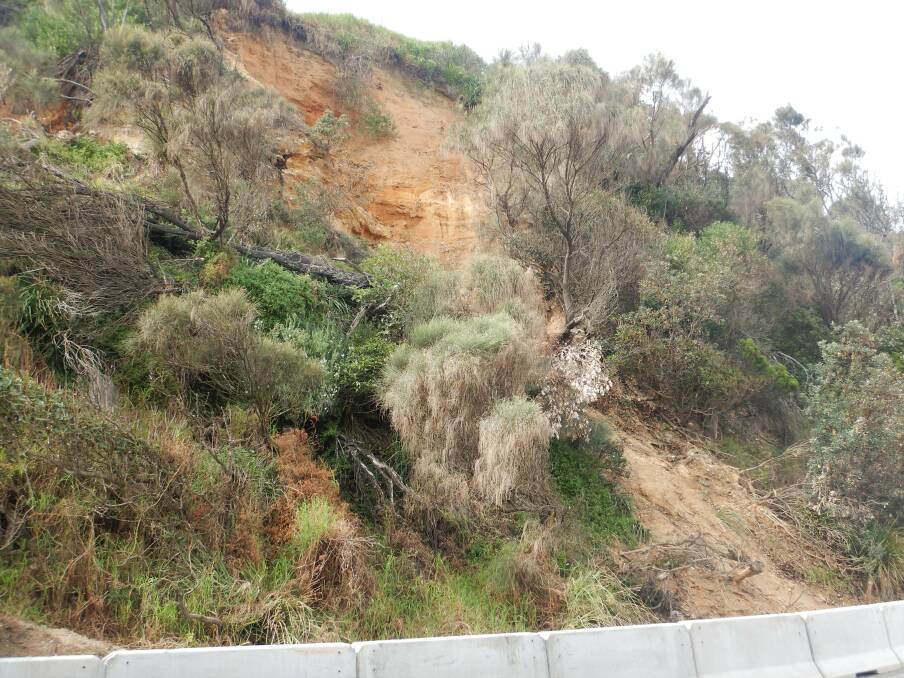 Landslides at Broulee headland.
Photograph: Jane Elek