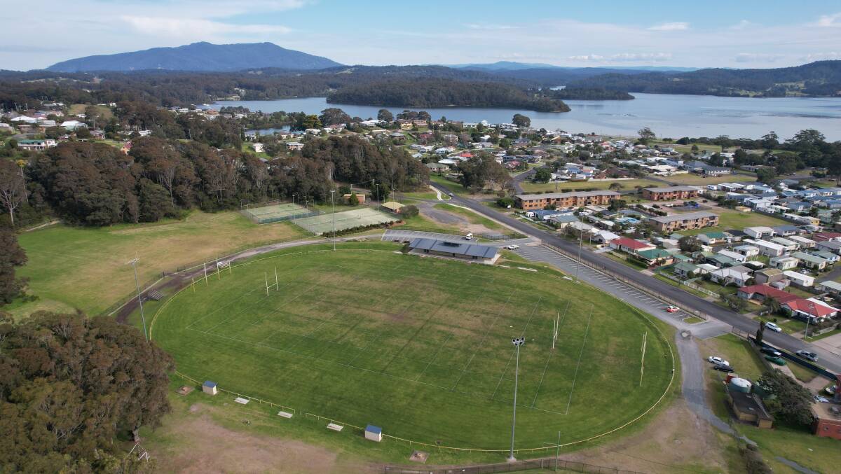 Eurobodalla Council is upgrading Bill Smyth Oval at Narooma with an additional playing field, new acrylic netball/basketball court and car park improvements with help from grant funds.