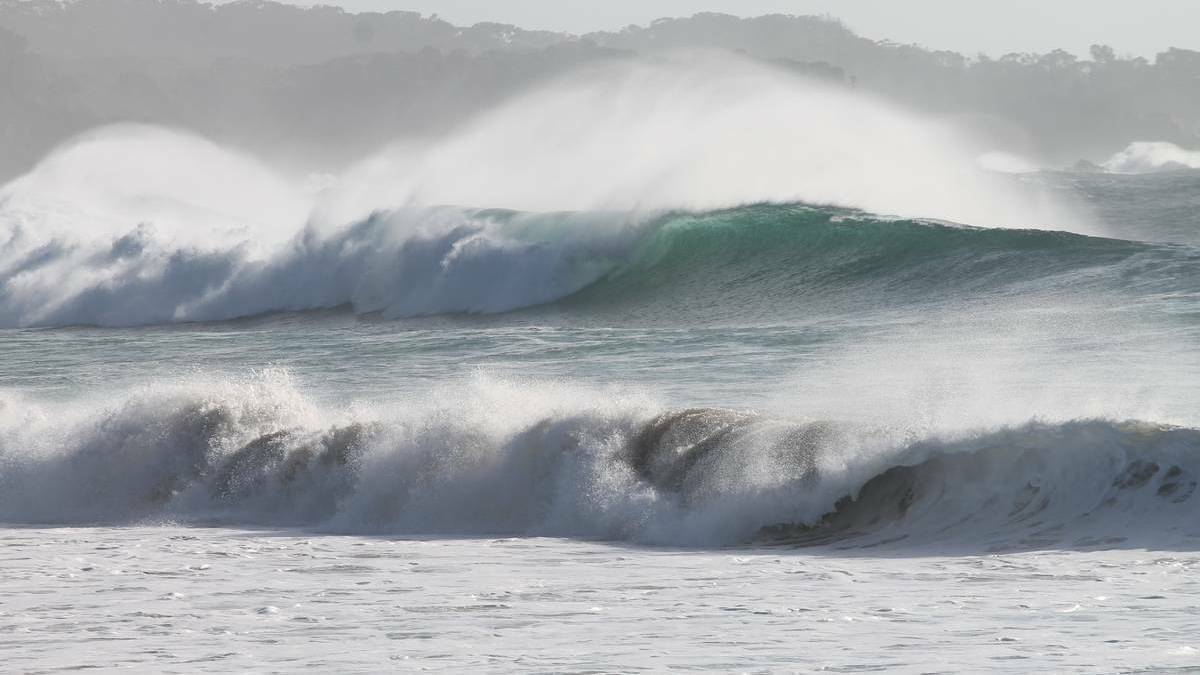 Weather report | Hazardous surf, marine warning