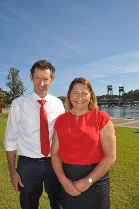Stephen Jones and Fiona Phillips in Batemans Bay on February 15, 2019, to pledge $25 million to the Mackay Park development if Labor wins the federal election.