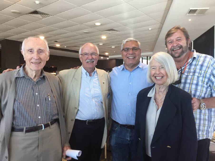 CALL FOR UNITY: Neville Hughes, OF Surf Beach, John Haslem, of Catalina, 
Gilmore candidate Warren Mundine, Alison Powell and Ian Hardie, of Long Beach, in Mollymook on Sunday.