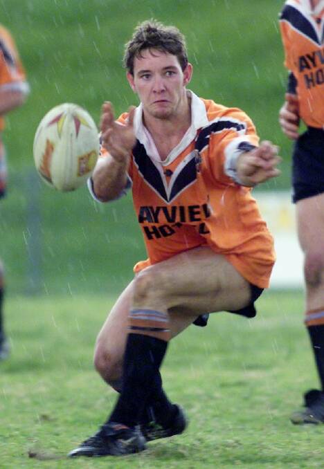 Adam O'Brien in action for Batemans Bay in a Group Seven semi-final against Shellharbour in 2001. Photo: Dave Tease