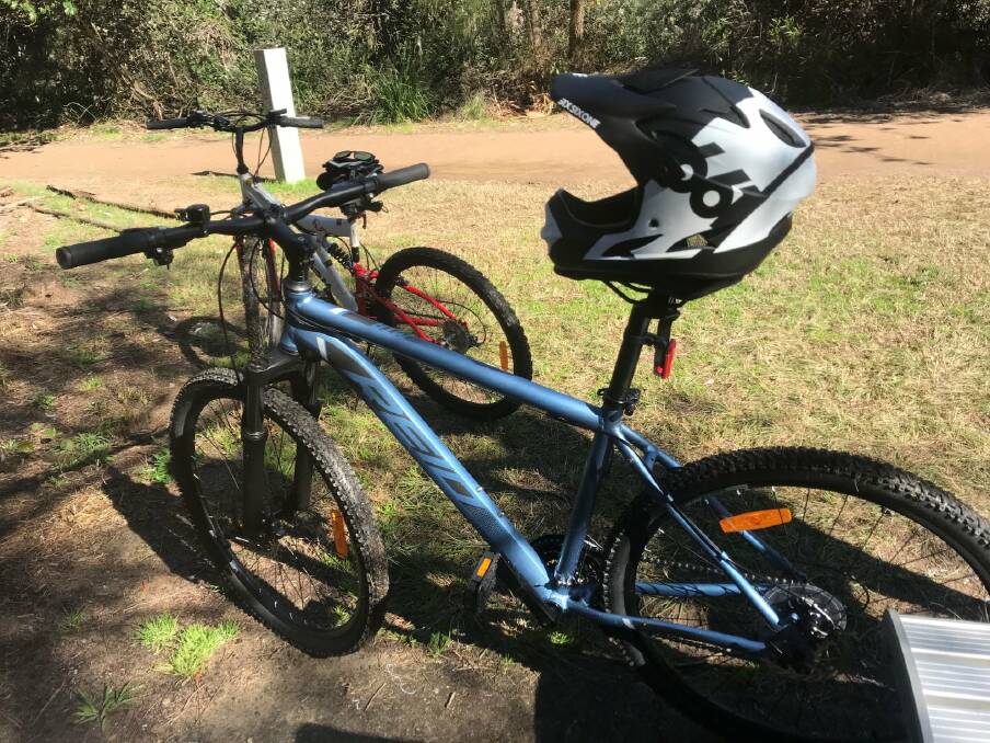 An image of the mountain bike stolen from a caravan park on the Princes Highway, Narooma sometime between Thursday, January 14 and early morning Friday, January 15.