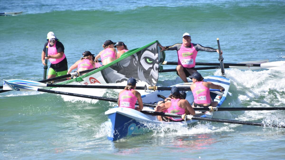 Hero mode: The MESCO Broulee womens crew face an intruder that slews out of control and crashes into their boat whilst they were on a winning wave. Image: Harvpix.