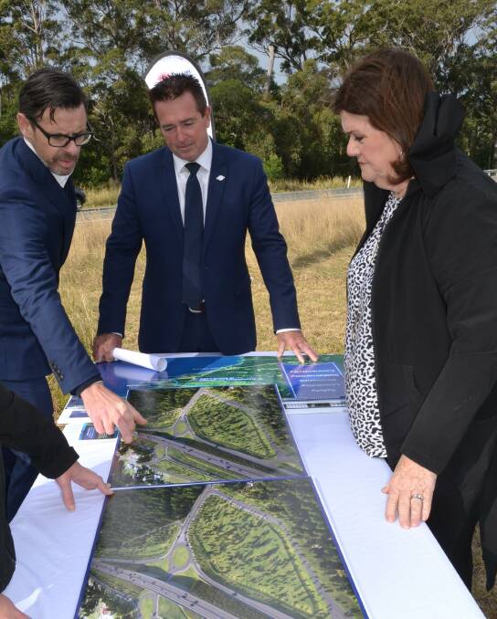 BRIEFING: Minister for Regional Transport and Roads Paul Toole and South Coast MP Shelley Hancock and look over the proposals for the Princes Highway south of Nowra.