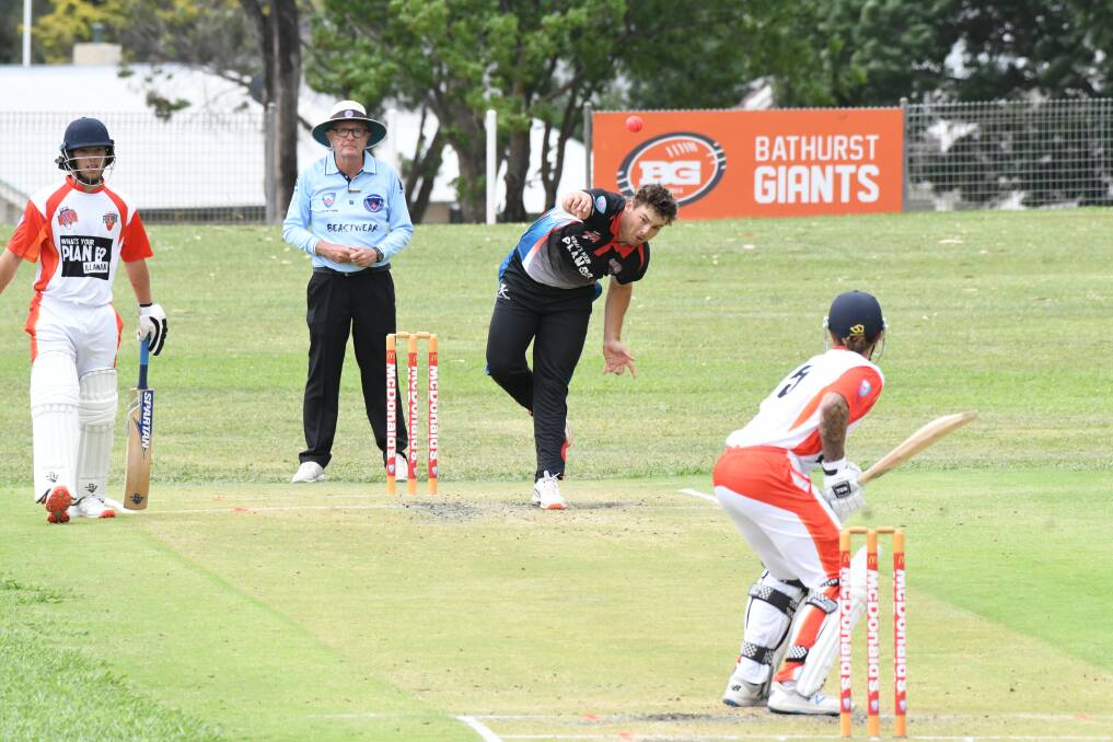 Ben Knaggs ensured the pressure stayed on Illawarra in the middle overs on Sunday. Photo: Chris Seabrook