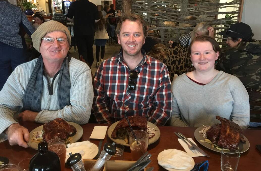 Fashionista: Samantha Rakowski wined and dined at Smokey Joes to celebrate her birthday. Here she is battling a large plate of ribs with Charlie Vaughan and Ryan Keleher. Good job!