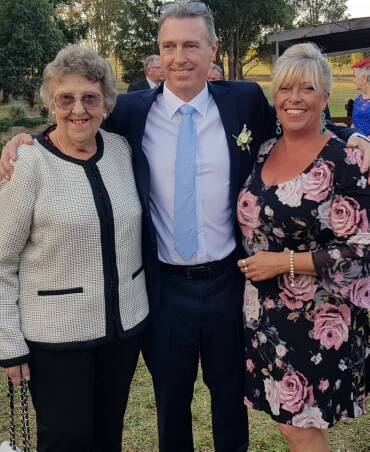 Fashionista: Belinda Parrish-Law was looking gorgeous with her mother Rosemarie Petersen and her brother Stephen Law, at her niece's wedding in the Hunter Valley.