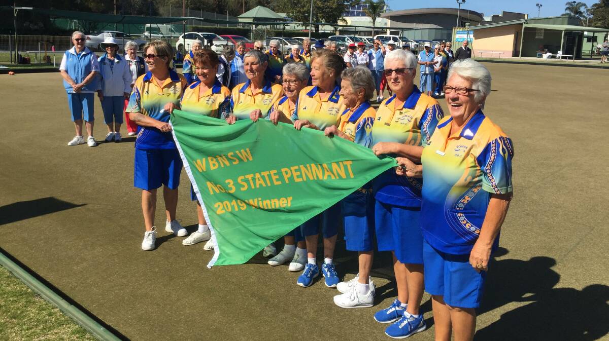 Tomakin Ladies Bowls: The victorious Grade 3 State Pennant Winners