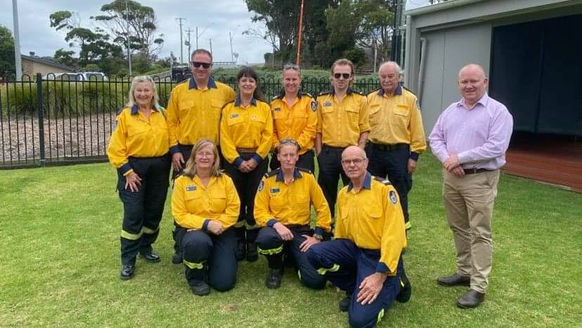Commissioner of Resilience NSW Shane Fitzsimmons with the Narooma RFS brigade on New Year's Eve. 