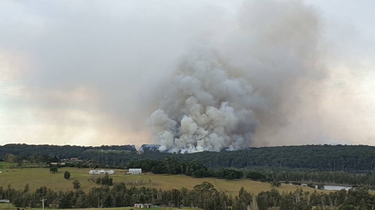 Fire over Kings Point. Photo: Anthony Nee. 
