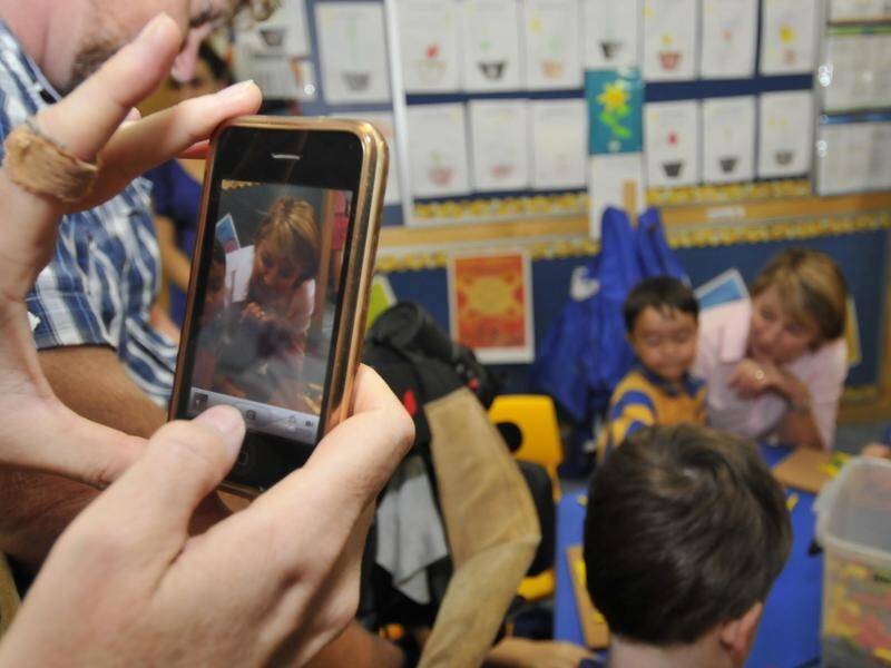 Mobile phone use will be banned during school hours at West Australian public schools next year.