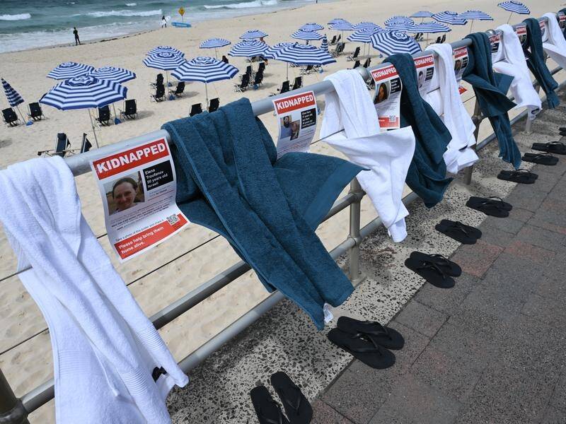 The memorial at Bondi Beach was set up in support of Israeli hostages kidnapped by Hamas. (Dean Lewins/AAP PHOTOS)