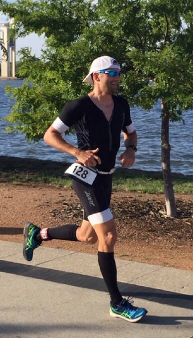 Ivo Ahlquist competing in the Proximity Triathlon in Canberra.